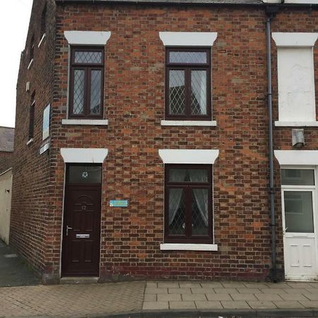 Browns Holiday Cottage 法利 外观 照片