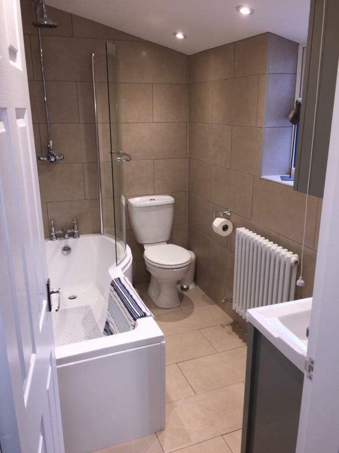 Browns Holiday Cottage 法利 外观 照片
