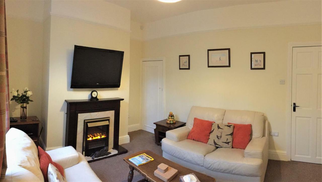 Browns Holiday Cottage 法利 外观 照片