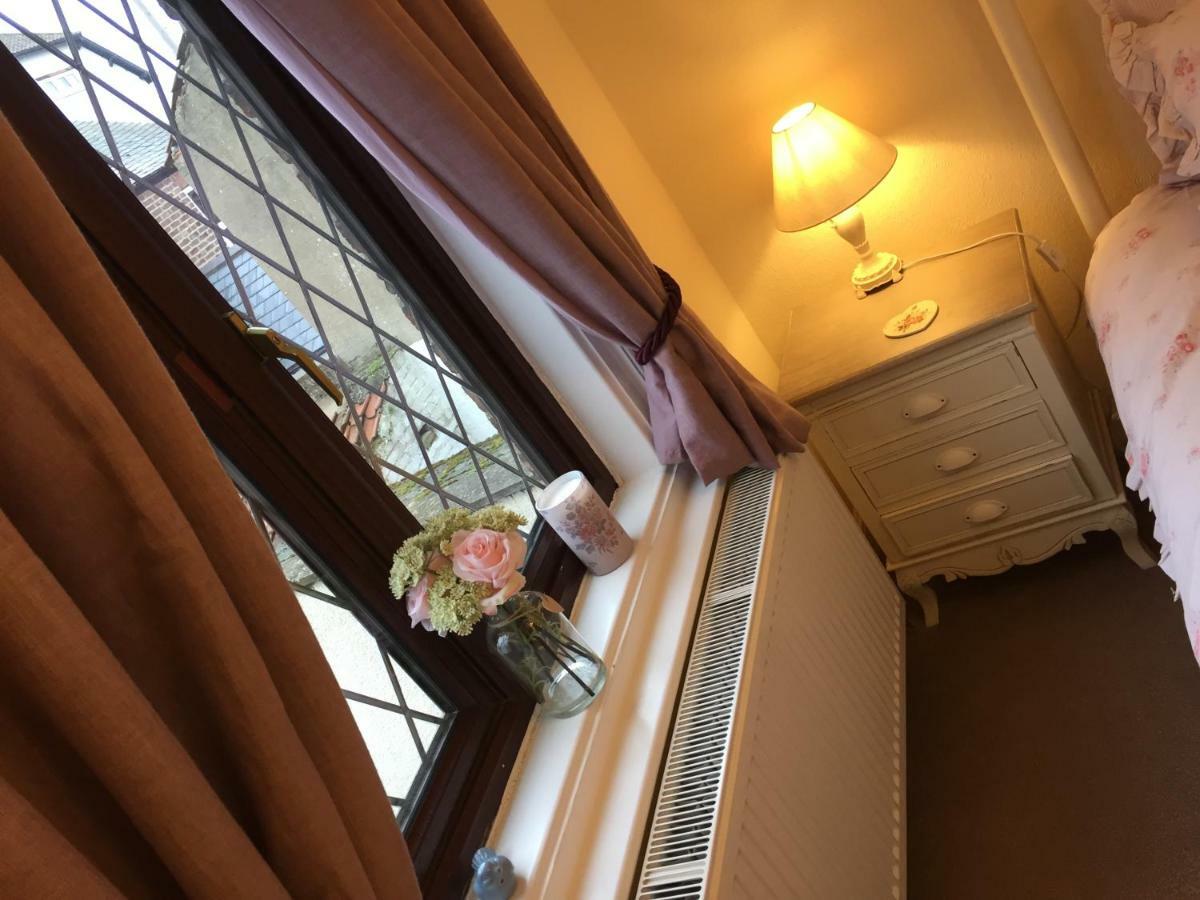 Browns Holiday Cottage 法利 外观 照片
