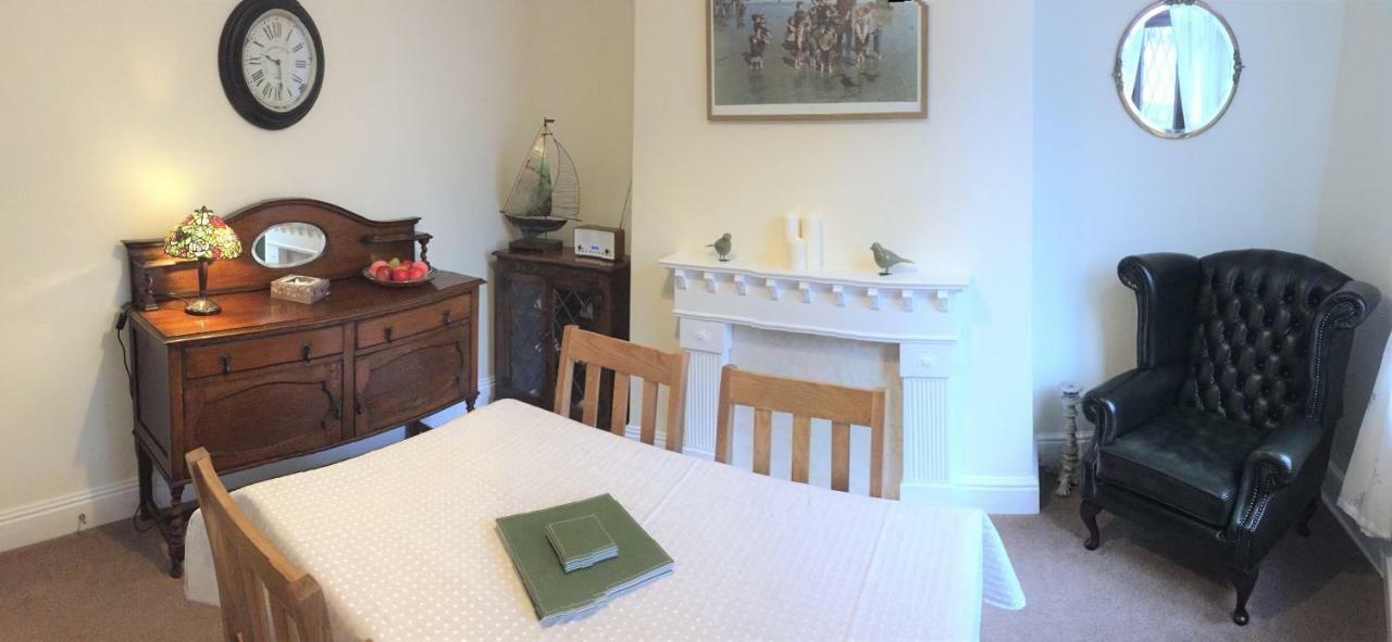 Browns Holiday Cottage 法利 外观 照片