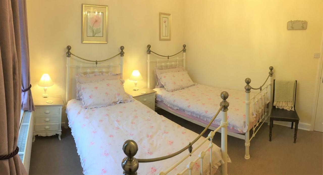 Browns Holiday Cottage 法利 外观 照片
