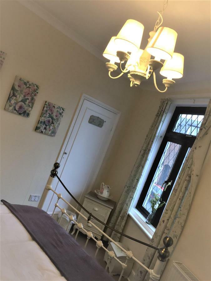 Browns Holiday Cottage 法利 外观 照片